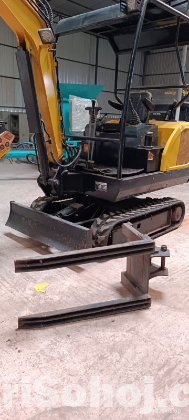 Excavator & Pellet Loader